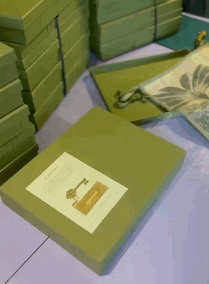 Château Clutch Founder's Edition - Only 50 Made