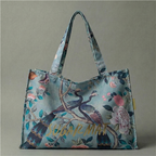 Tote Island Escape – Tas Bali Buatan Tangan dengan Pegangan yang Diperkuat & Motif Bunga Modern