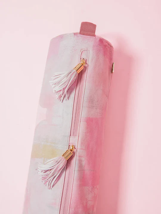 Chasing Thoughts Away – The Ultimate Yoga Carryall Bag